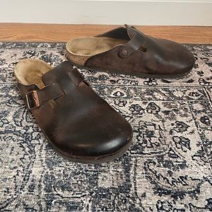 BIRKENSTOCK Size 39 / Women’s 9 Boston Oiled Leather Clogs Slip On